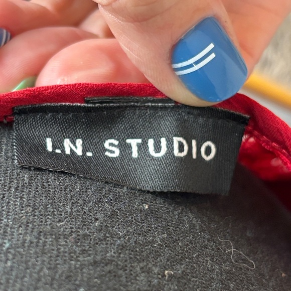 1011 I.N. Studio Red Lace Detail Blouse w/flare sleeves - Picture 2 of 10